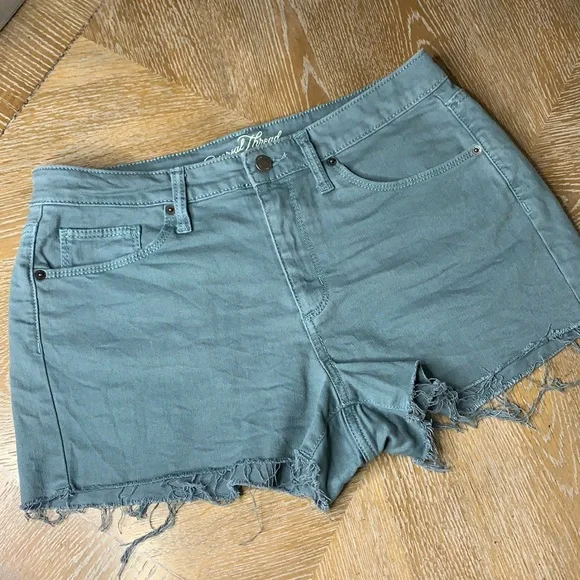 UNIVERSAL THREAD Dusk Green High Rise Shortie Raw Hem Short 10/30 - Picture 7 of 9